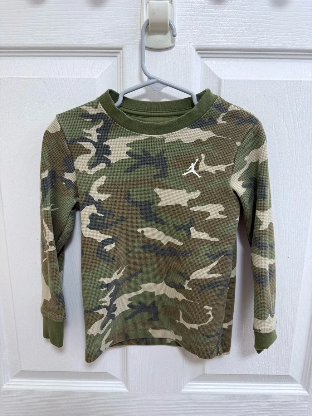 Jordan Kids' Camo Long-Sleeve Thermal Top - Green, Size 5